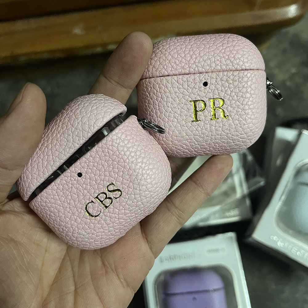 개인화 된 이니셜 문자는 Airpods 용 이어폰 DI - Monogram Keychain Leather 리뷰 및 가격