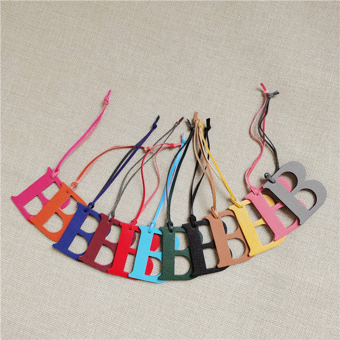 도매 럭셔리 정품 천연 가죽 초기 자본 영어 편지 키  - Monogram Keychain Leather 리뷰 및 가격