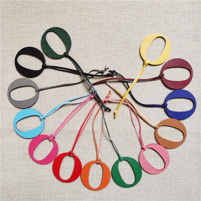 도매 럭셔리 정품 천연 가죽 초기 자본 영어 편지 키  - Monogram Keychain Leather 리뷰 및 가격